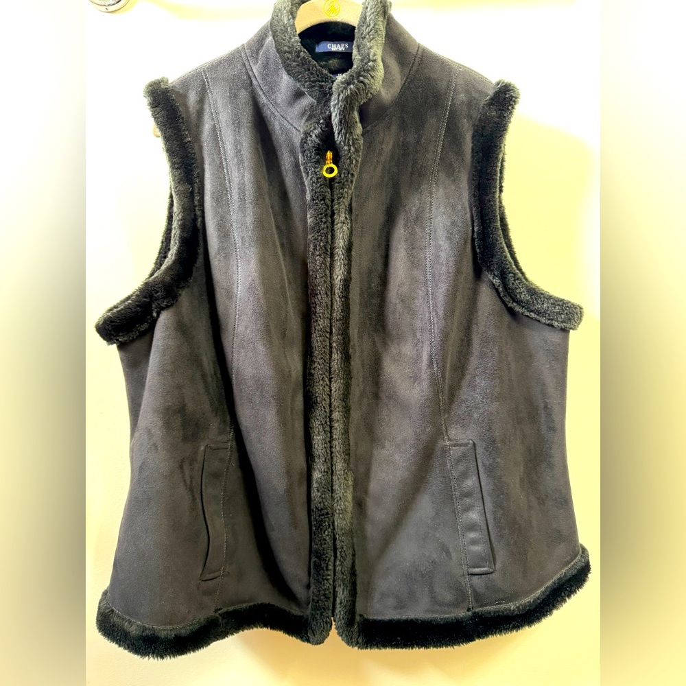 CHAPS Black Vest W/Black Faux Fur Lining, Front Zip, Womens Size 1X